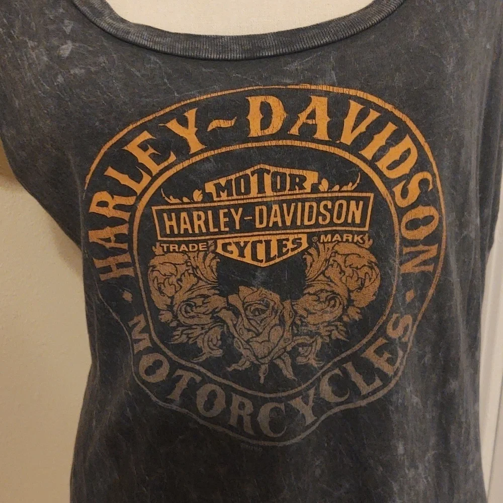 Harley Davidson Women's Short Sleeve TShirt - Picture 2 of 9
